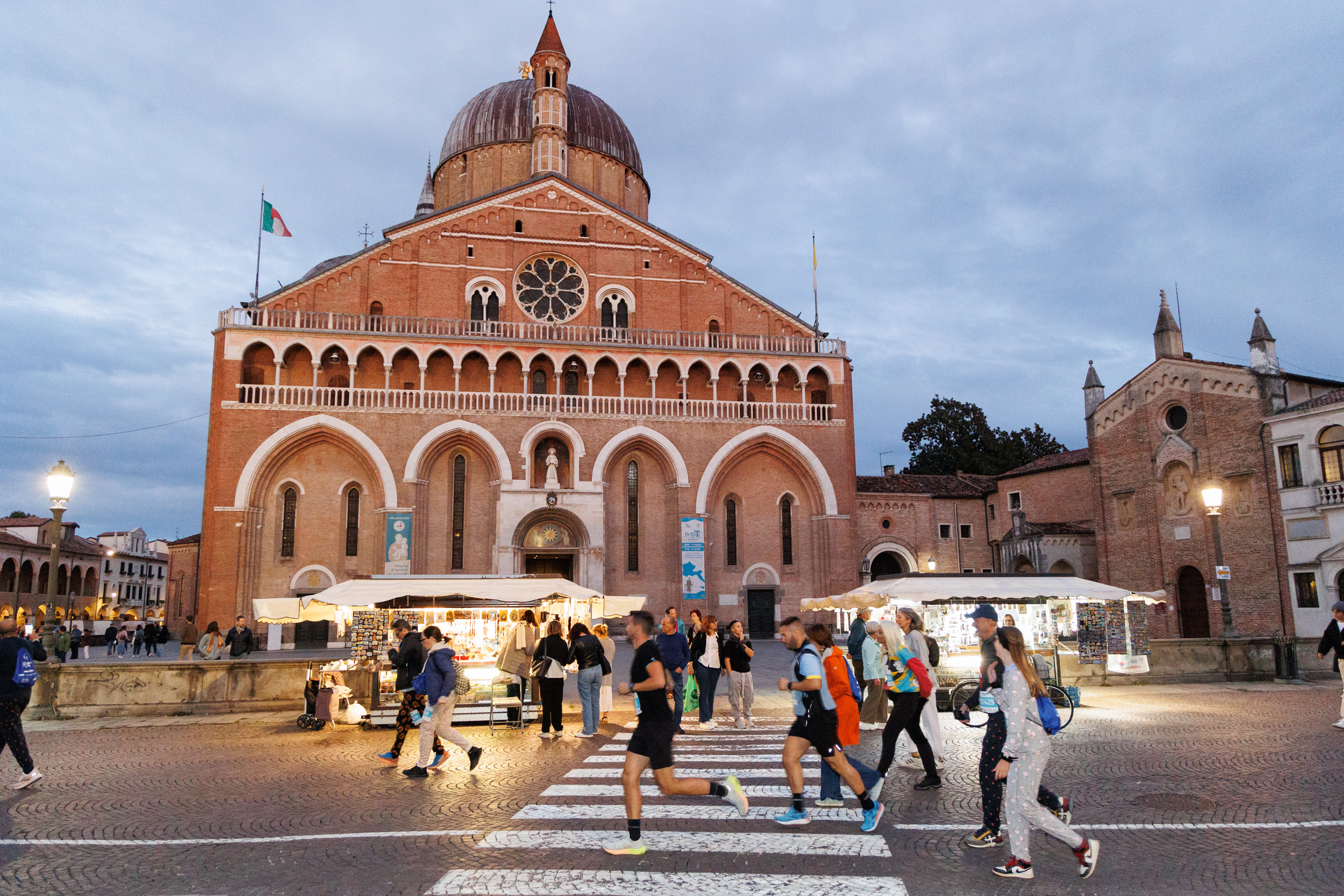 La corsa tra le strade del centro